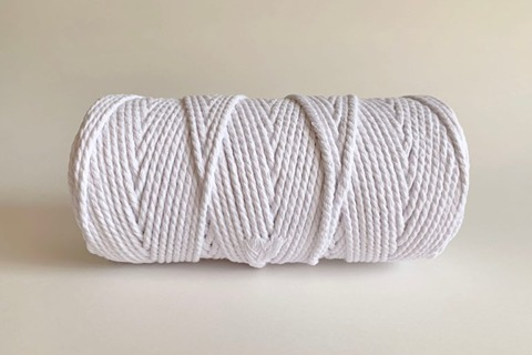 تصویر 2 از نخ پلی استر مکرومه با ساختار یکنواخت و بافت مقاوم